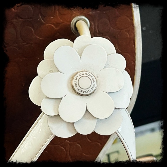 COACH flip flops with flower - Picture 3 of 4